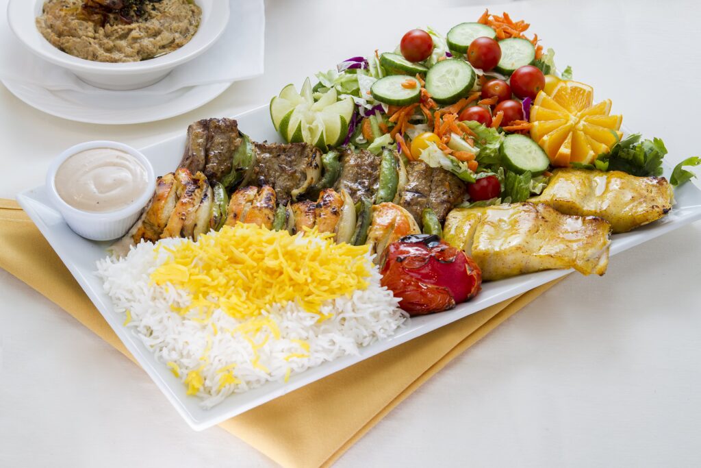 Hatam Restaurant dining photo 1